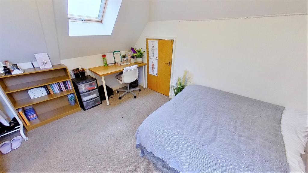 Bed 4 (2)