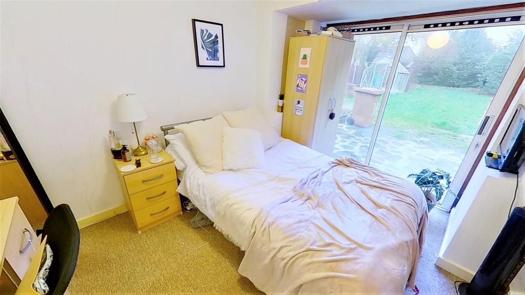 Bed 3 (2)