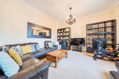 3 bedroom flat for sale, Chevy Road, Southall, UB2