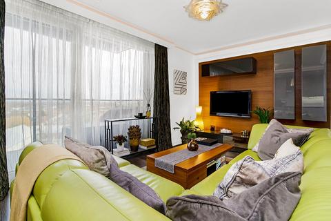Flat 704, Signal Building Station Approach, Hayes, UB3 4FG