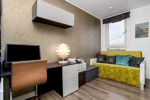 Flat 704, Signal Building Station Approach, Hayes, UB3 4FG