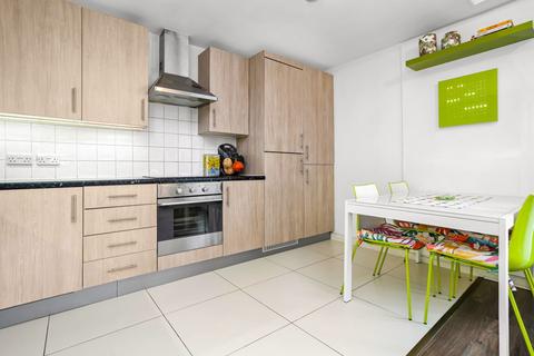 Flat 704, Signal Building Station Approach, Hayes, UB3 4FG