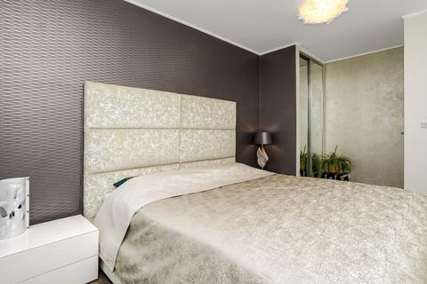 Flat 704, Signal Building Station Approach, Hayes, UB3 4FG