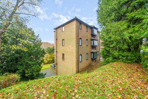 2 bedroom apartment for sale - Twycross Road, Godalming, GU7