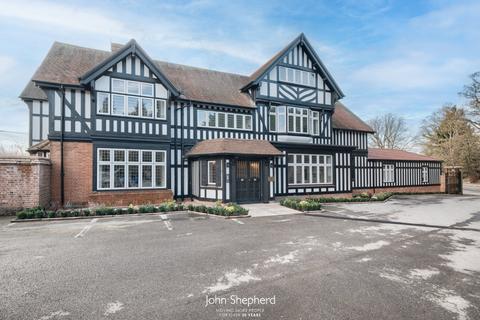 4 bedroom flat for sale, Churchills Manor, The Firs, High Street, Whitchurch, Aylesbury, HP22