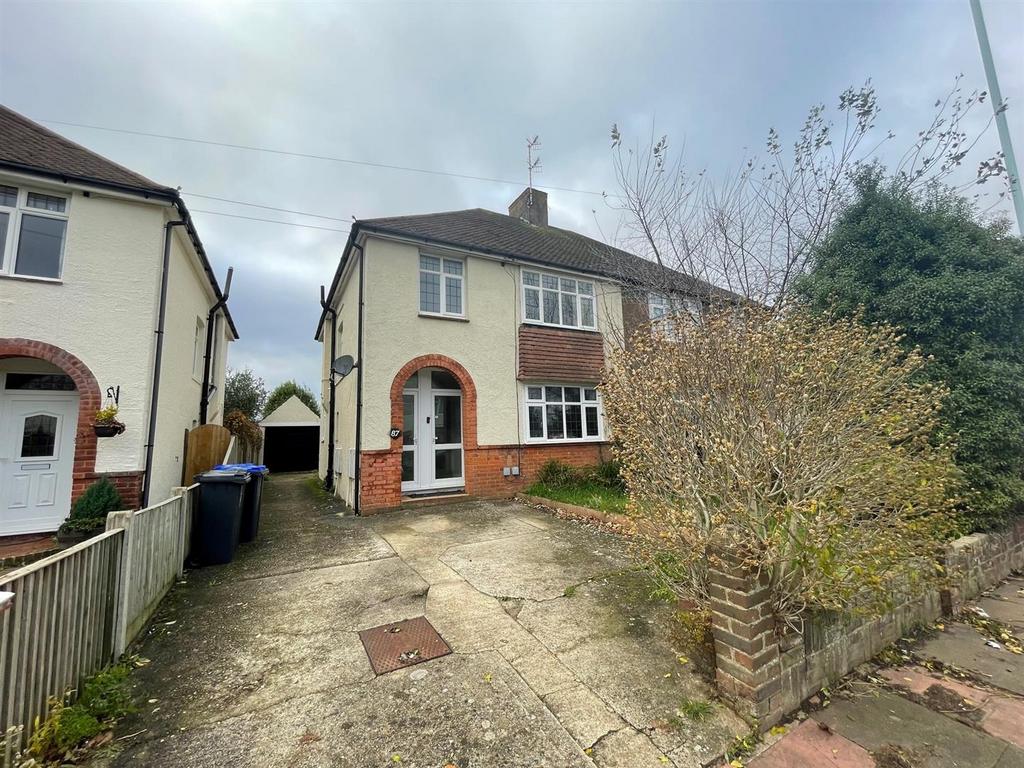 Loxwood Avenue, Worthing 2 bed flat £1,150 pcm (£265 pw)