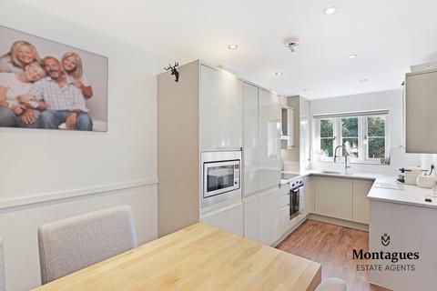 9 Sunnyside Road, Epping, CM16 4JP