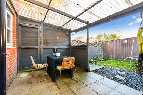 3 bedroom end of terrace house for sale, Meadowbrook, Ryde, Isle of Wight