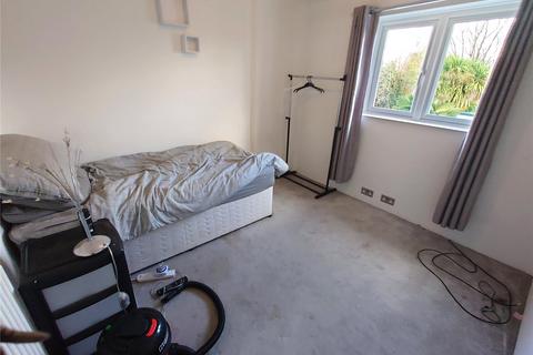 22 Dawley Parade, Hayes, UB3 1EB