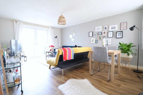 2 bedroom flat for sale - Williton Cresent - Ground Floor Flat - No Onward Chain