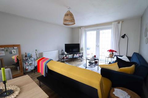 2 bedroom flat for sale - Williton Cresent - Ground Floor Flat - No Onward Chain