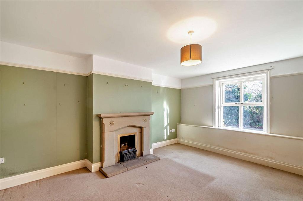 Warren Farmhouse, Hurst Green, Near Clitheroe, Lancashire, BB7 3 bed