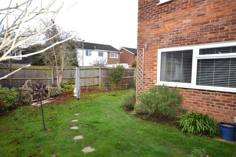 5 Bax Close, Cranleigh, GU6 7NB