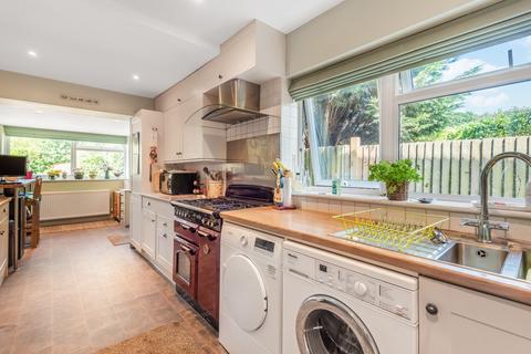 5 Bax Close, Cranleigh, GU6 7NB