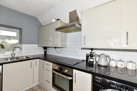 2 bedroom apartment for sale, Westgate Bay Avenue, Westgate-On-Sea, Kent