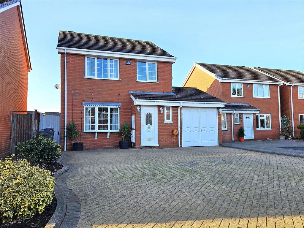 Humber Avenue, Sutton Coldfield, West... 3 bed detached house £1,450