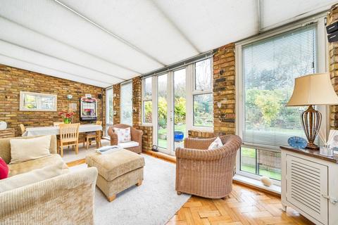 2 bedroom semi-detached house for sale - Meadway, Twickenham, TW2
