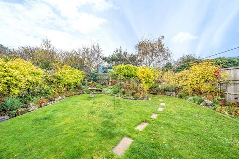 2 bedroom semi-detached house for sale - Meadway, Twickenham, TW2