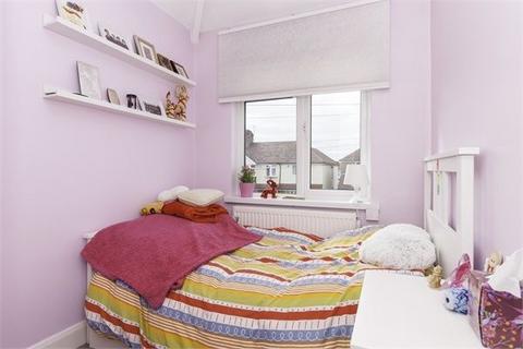 3 bedroom end of terrace house for sale, Torrington Road, Perivale, UB6