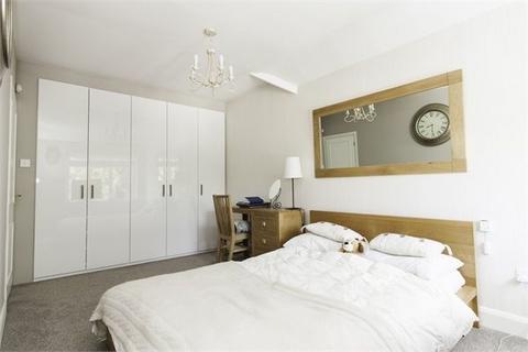10a Torrington Road, Perivale, Greenford, UB6 7EW
