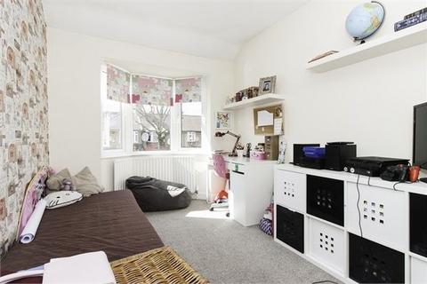 10a Torrington Road, Perivale, Greenford, UB6 7EW