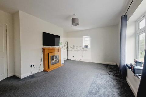 3 bedroom flat to rent, Mathews Way, Stroud, Gloucestershire
