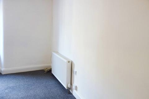 2 bedroom flat to rent, Abbeygreen, Lesmahagow ML11