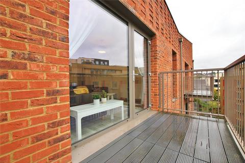 2 bedroom penthouse for sale, Wey Corner, Walnut Tree Close, Guildford, Surrey, GU1