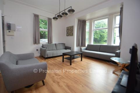6 bedroom end of terrace house to rent, Stanmore Street, Burley LS4