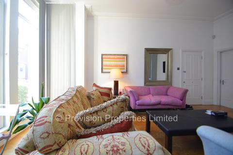 4 bedroom terraced house to rent - Regent Park Avenue, Hyde Park LS6