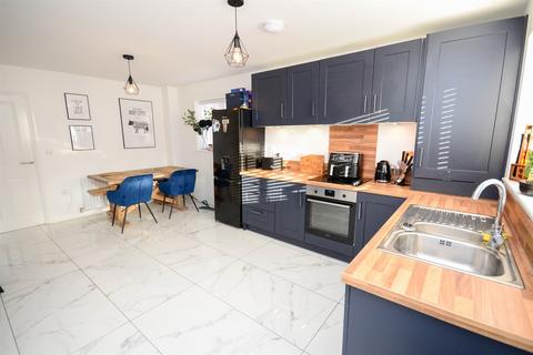 2 bedroom semi-detached house for sale - Eskdale Drive, Jarrow