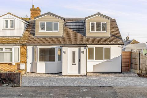 3 bedroom semi-detached house for sale - Louis Drive, Rayleigh, SS6