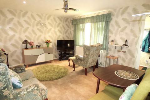 2 bedroom apartment for sale - Town Street, Rodley LS13