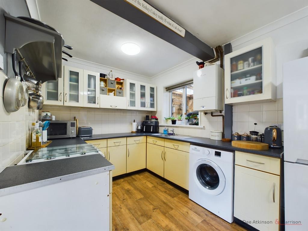 Kitchen/Dining Area