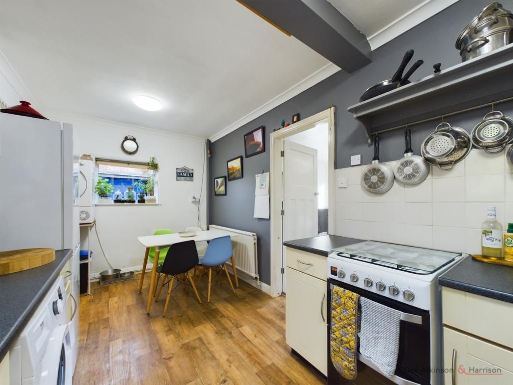 Kitchen/Dining Area