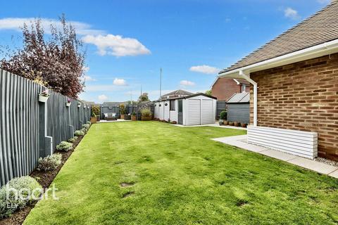 3 bedroom bungalow for sale, Manor Close, Witchford