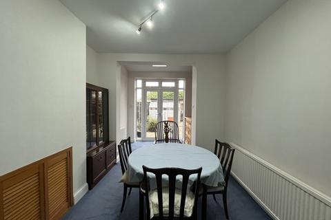 2 bedroom terraced house to rent - Ernest Grove, Beckenham, Kent, BR3