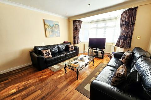 4 bedroom semi-detached house for sale, Edgware, Middlesex HA8