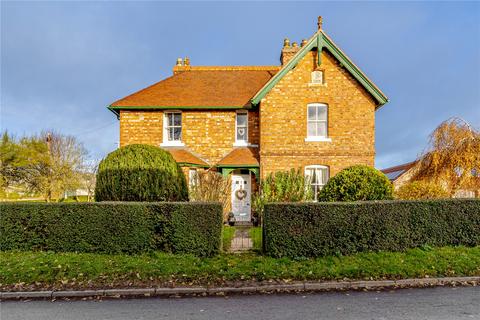 4 bedroom detached house for sale, Green Man Road, Lincoln LN5