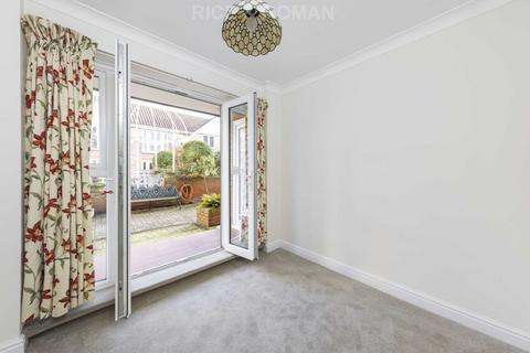 2 bedroom retirement property for sale, Sheen Road, Richmond TW9