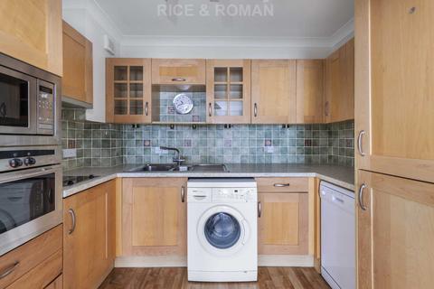 2 bedroom retirement property for sale, Sheen Road, Richmond TW9