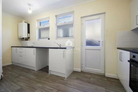 61 Cornflower Road, Jaywick, Clacton-on-sea, CO15 2SA