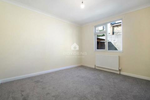 61 Cornflower Road, Jaywick, Clacton-on-sea, CO15 2SA