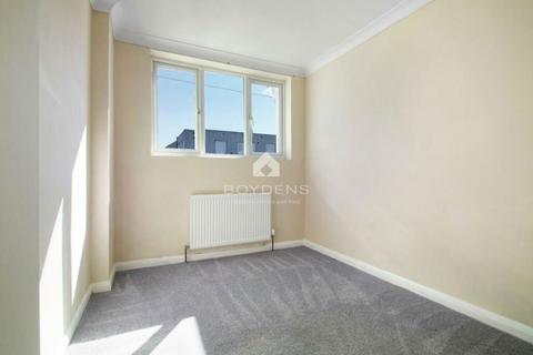 61 Cornflower Road, Jaywick, Clacton-on-sea, CO15 2SA