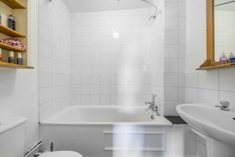 2 bedroom apartment for sale, Askew Road, London, Greater London, W12 9AZ