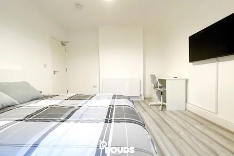 1 bedroom house of multiple occupation to rent, Staple Hall Road, Northfield, Birmingham, West Midlands, B31 3TH