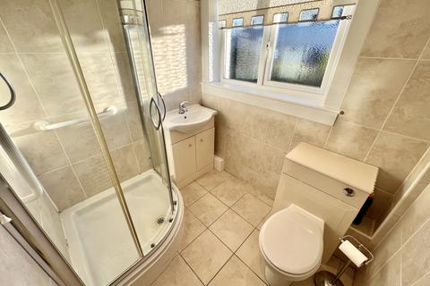 27 Castle Drive, Kilbirnie, KA25 6AZ