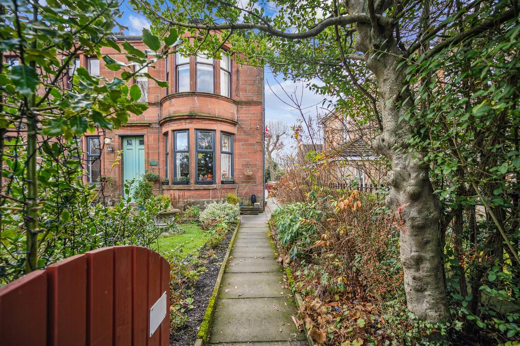 Broomfield Road, Springburn, Glasgow, G21 3UE 2 bed flat for sale £