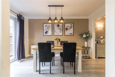 12 King Edward Close, Bristol, BS14 0RT