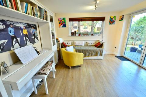 5 Beach Close, Evesham, WR11 1GH